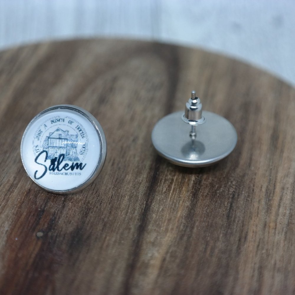 Hocus Pocus stud earrings - Picture 5 of 5